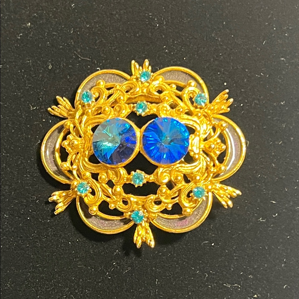 Vintage Ornate Gold and Blue Crystal Brooch